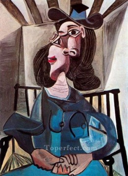 Mujer con sombrero sentada en un sillón Dora Maar 1941 Pablo Picasso Pinturas al óleo